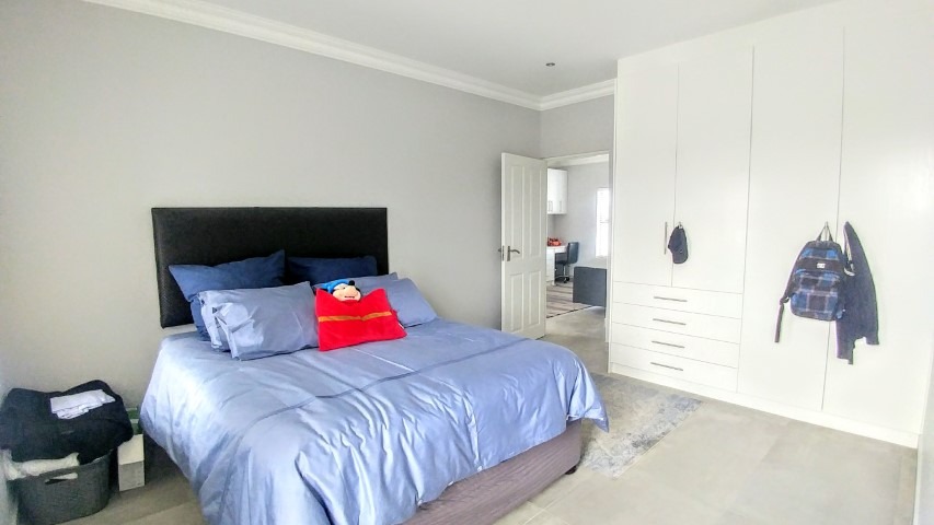 To Let 4 Bedroom Property for Rent in Parklands North Western Cape